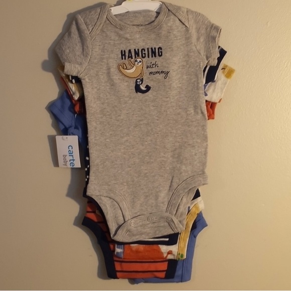 Carters Short Sleeve Onesies 5 pack - Picture 3 of 6